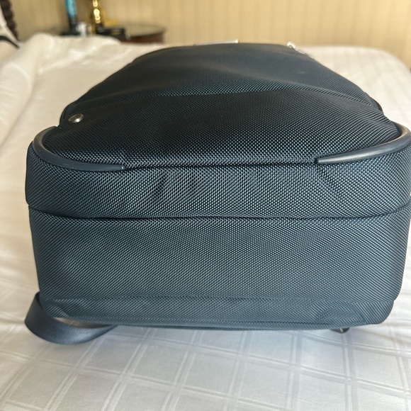 Briggs & Riley Medium @work Backpack - Picture 3 of 11